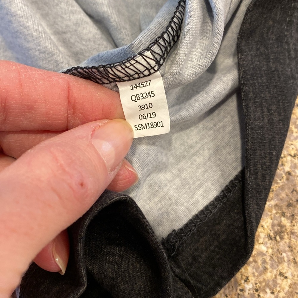 90 Degree By Reflex Men’s Soft V Neck Tee Small Dark Gray or Gray and Black - Picture 7 of 13